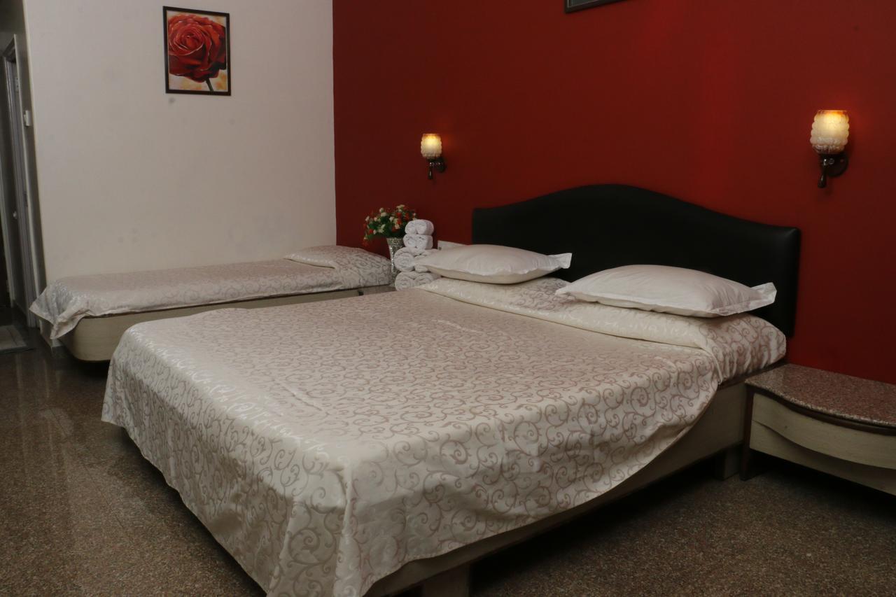 Hotel Anando , 사푸타라 외부 사진